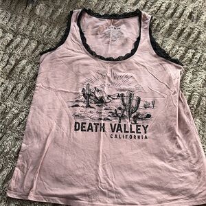 Torrid size 0/L lace trim graphic tank